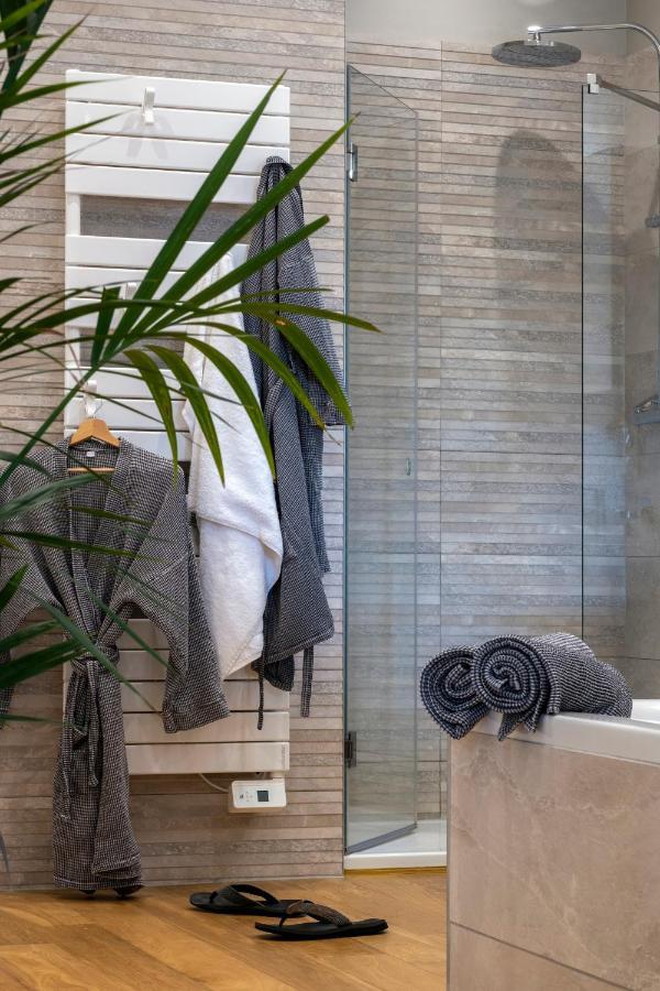 Escale Rochelaise B&B, Spa Bain Nordique Et Sauna Tonneau Ла-Рошель Екстер'єр фото